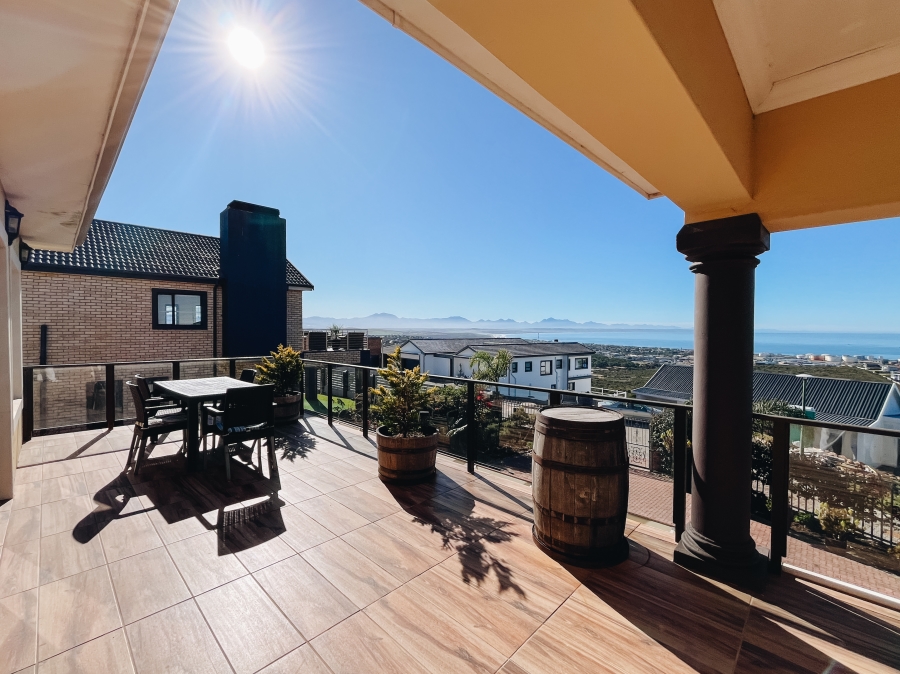 4 Bedroom Property for Sale in Island View Western Cape